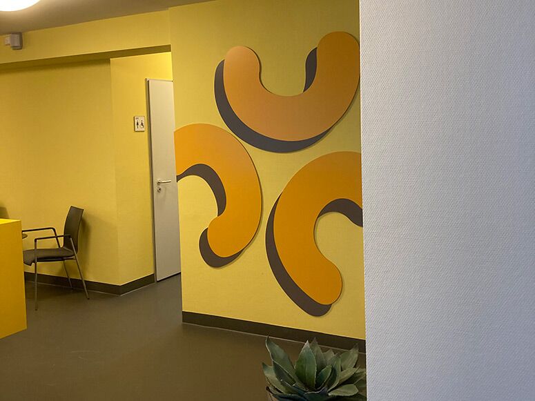 wall design with logo
