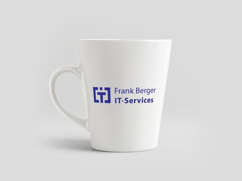 logodesign für IT service auf tasse gedruckt